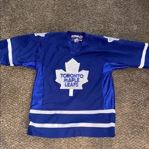 Toronto Maple leafs jersey